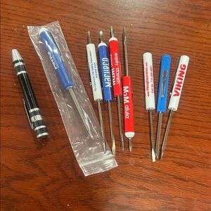 Assorted Screwdriver Set bundle of 9! One multiuse and various others! Useful!!!